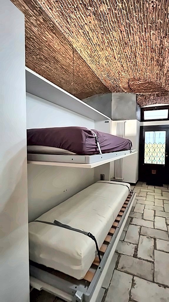 Les lits superposés escamotables · Perla del Borgo, Borgio Verezzi